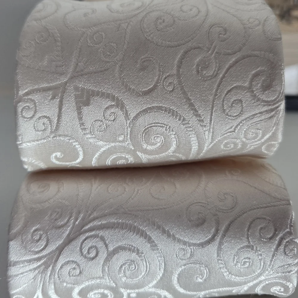 Ted Baker London Silk Jacquard Tie Scroll Pattern Ivory Floral Lining - Picture 3 of 5